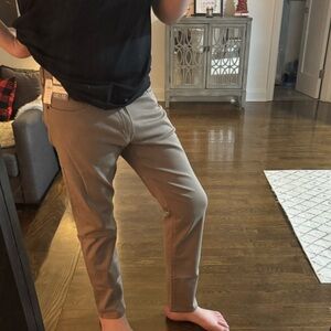 GAP 31x30 Khaki Stretch